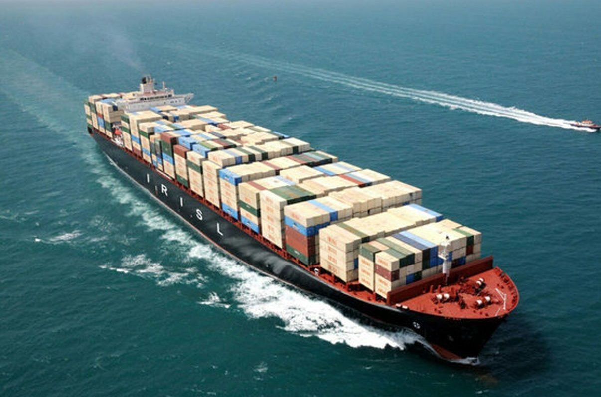  آغاز فروش نفتکش‌های وزارت نفت با دستور سران قوا/ با «آقایاری» معامله نکردیم 